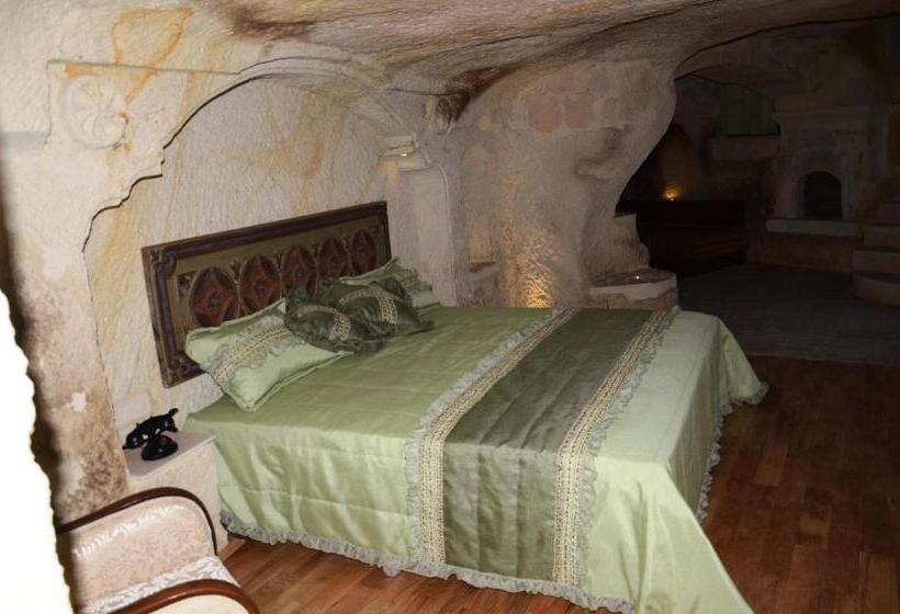 جناح سوبيريور, Golden Cave Suites