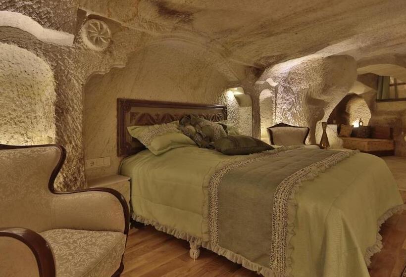 جناح سوبيريور, Golden Cave Suites