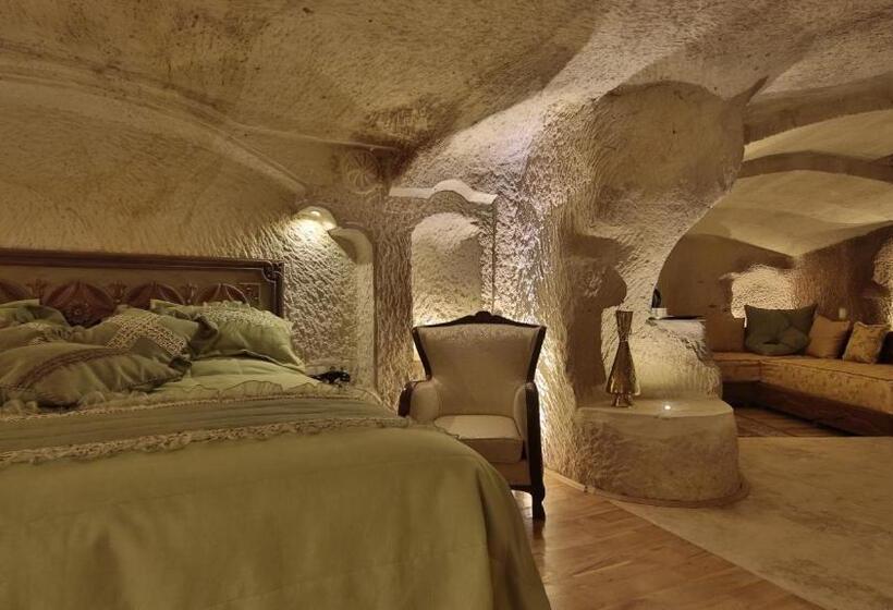 جناح سوبيريور, Golden Cave Suites