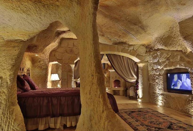 جناح ملكى, Golden Cave Suites