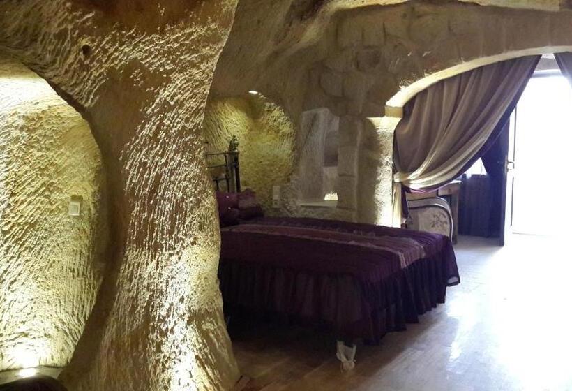 Suite Royale, Golden Cave Suites