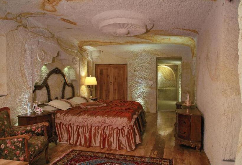 جناح سوبيريور, Golden Cave Suites