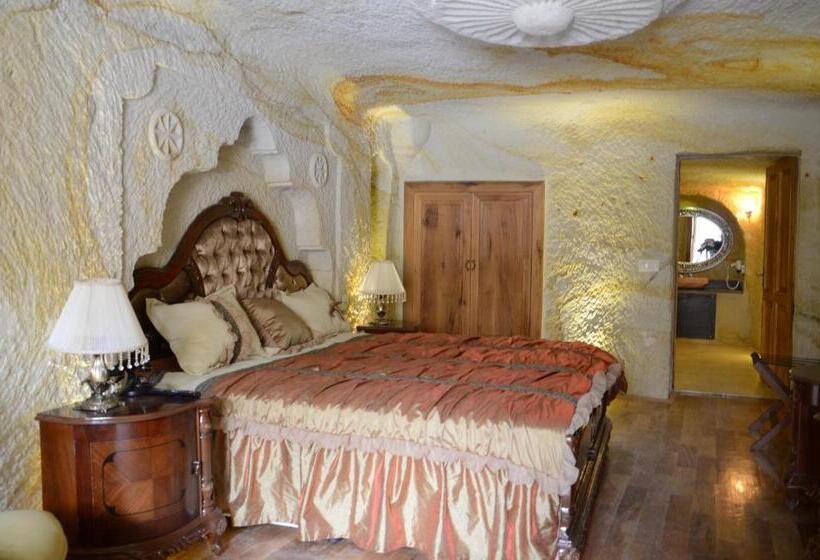 جناح سوبيريور, Golden Cave Suites