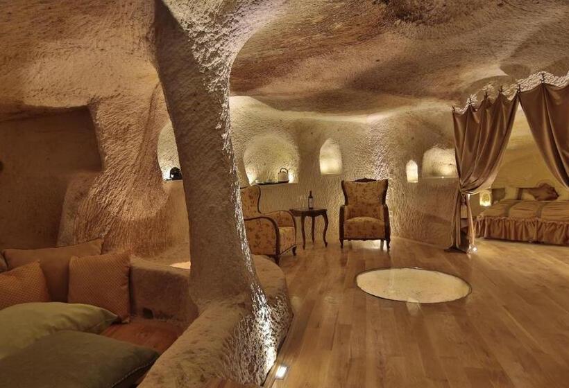 جناح ملكى, Golden Cave Suites