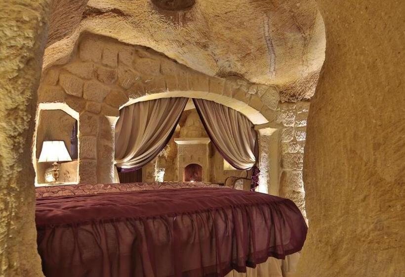 Suite Royale, Golden Cave Suites