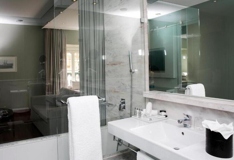 اتاق لوکس خانوادگی, Pousada de Lisboa, Small Luxury Hotels of the World