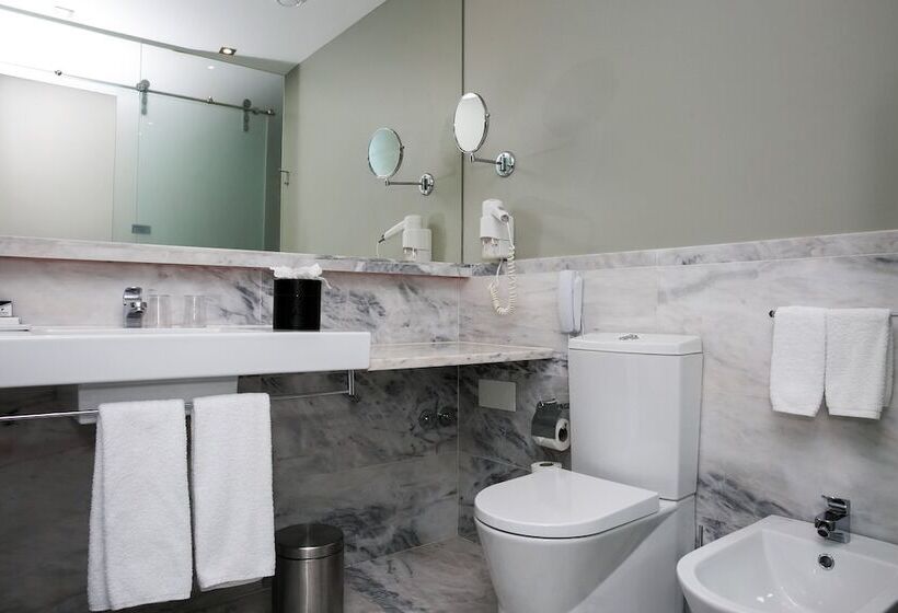 اتاق لوکس خانوادگی, Pousada de Lisboa, Small Luxury Hotels of the World