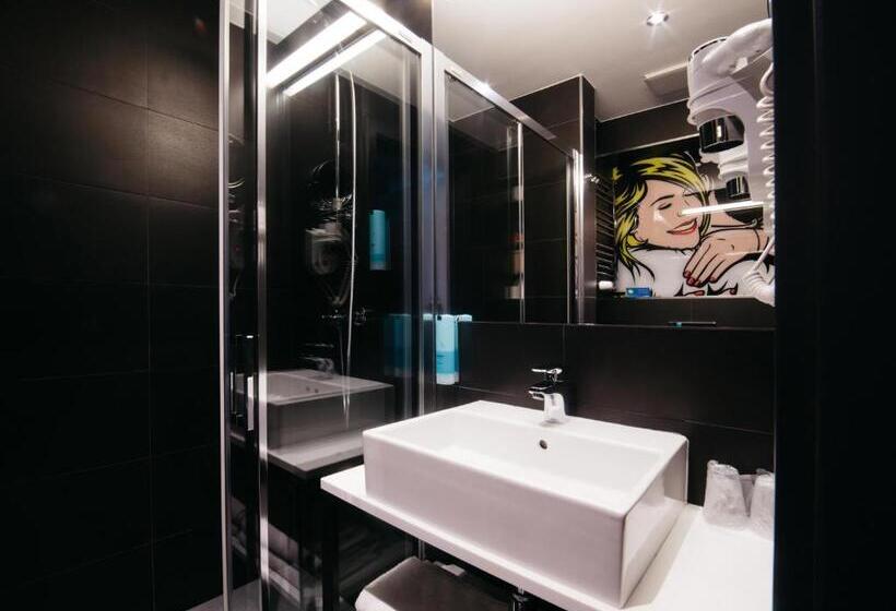 اتاق استاندارد یک نفره, Q Hotel Kraków
