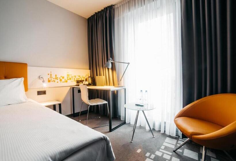 اتاق استاندارد, Q Hotel Kraków