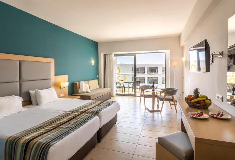 اتاق استاندارد, Asterias Beach Resort