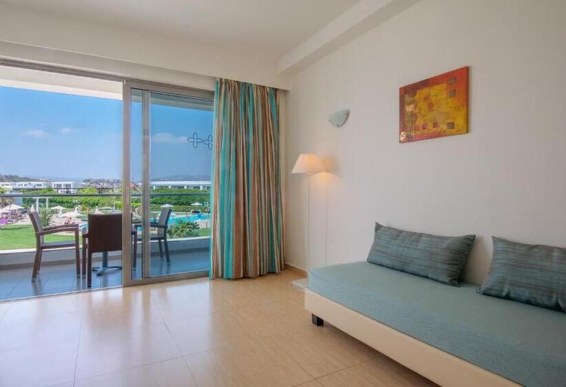 اتاق خانوادگی, Asterias Beach Resort