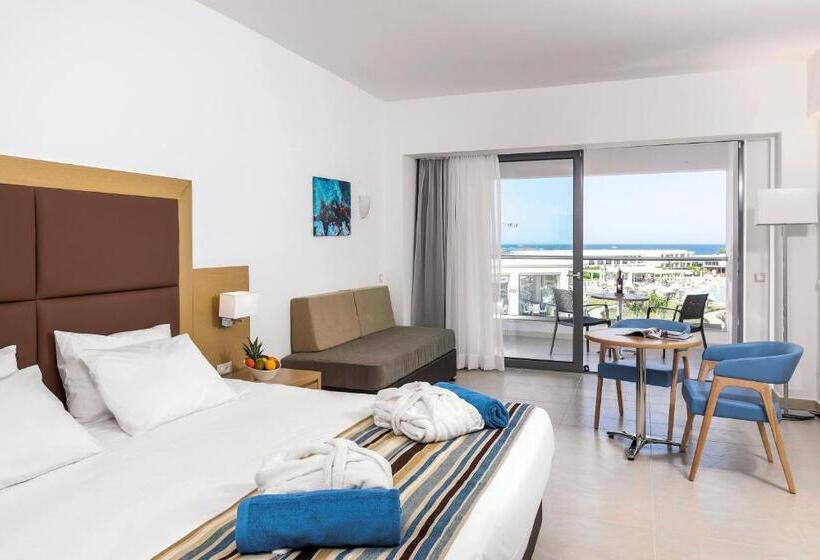 اتاق استاندارد با چشم‌انداز دریا, Asterias Beach Resort