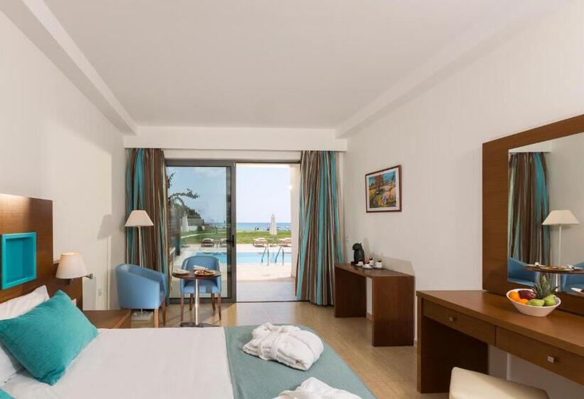 سوییت جونیور با چشم‌انداز دریا, Asterias Beach Resort