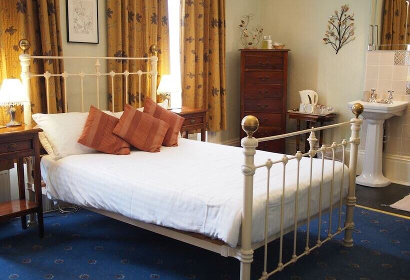 اتاق استاندارد, The Coach House