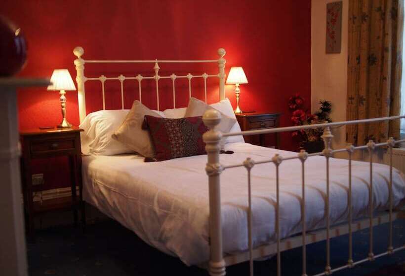 اتاق استاندارد, The Coach House