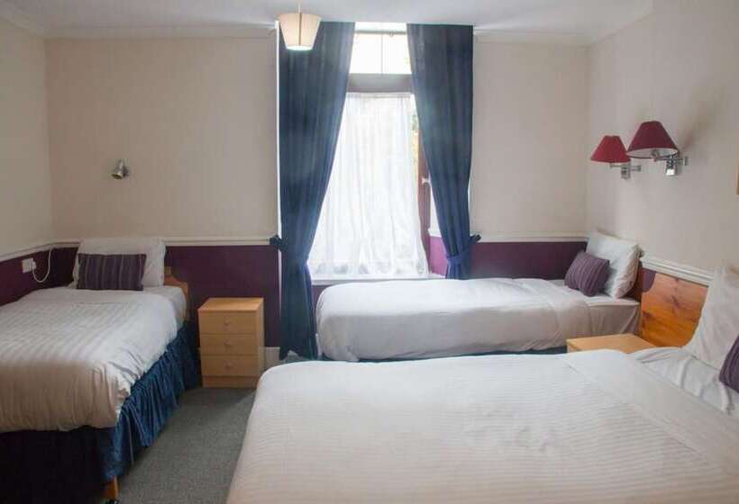 Standard Triple Room, The Willow