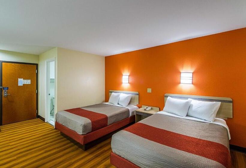 اتاق استاندارد چهار تخته, Motel 6urbana, Il