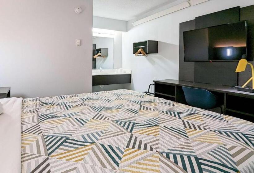 اتاق استاندارد با تخت بزرگ برای معلولان, Motel 6 Nashua, Nh  South