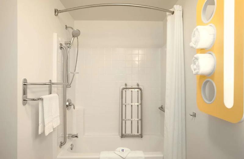 اتاق استاندارد, Motel 6swift Current, Sk