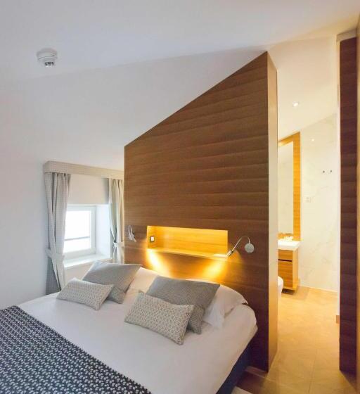 اتاق لوکس با چشم‌انداز دریا, Amadria Park Hotel Royal
