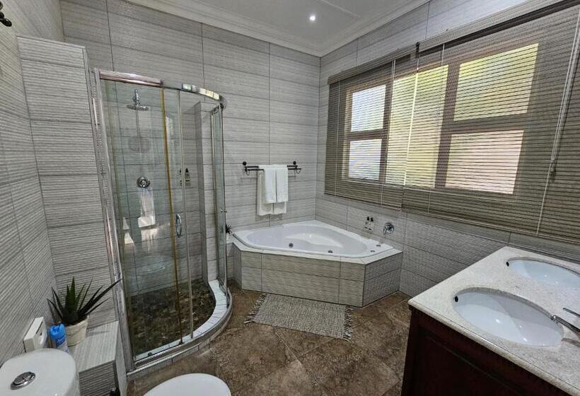 اتاق استاندارد با وان آب گرم, Leopard Corner Lodge