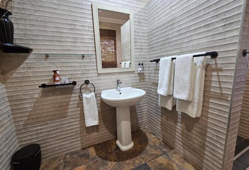 اتاق استاندارد برای معلولان, Leopard Corner Lodge