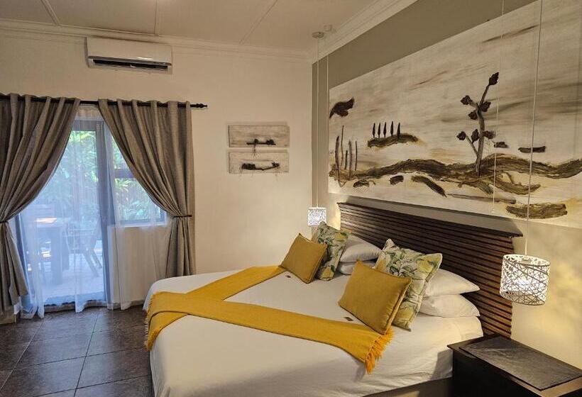 اتاق لوکس سه تخته, Leopard Corner Lodge
