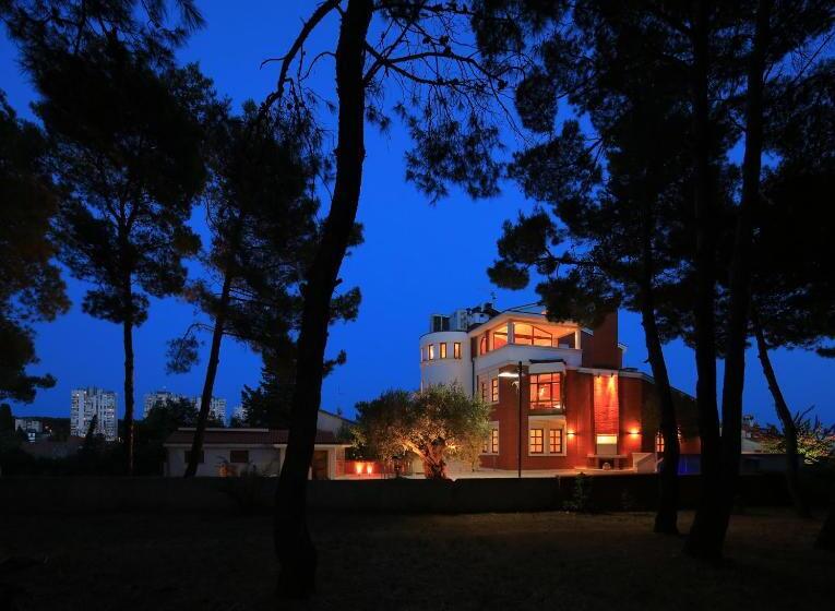 اتاق لوکس با بالکن, Boutique Hotel Villa Vulin
