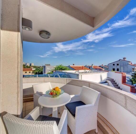 اتاق لوکس با بالکن, Boutique Hotel Villa Vulin