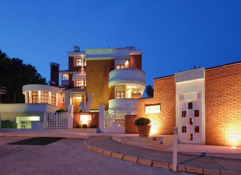 اتاق استاندارد چهارنفره با بالکن, Boutique Hotel Villa Vulin