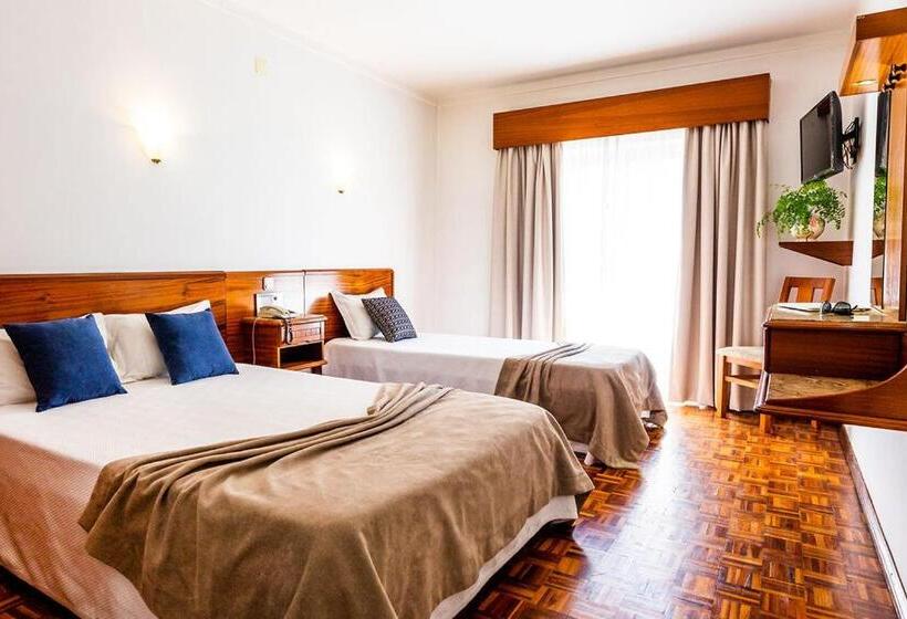 اتاق استاندارد سه نفره, Dona Amélia Hotel by Ridan Hotels