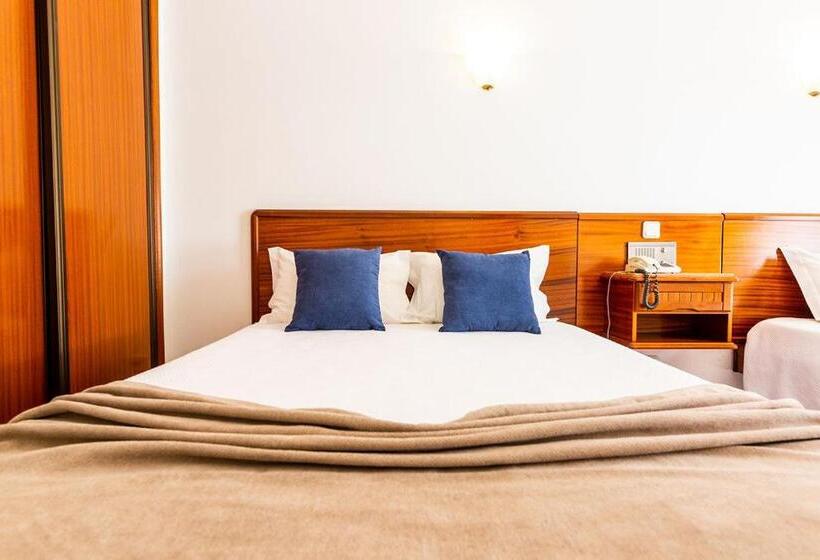 اتاق استاندارد سه نفره, Dona Amélia Hotel by Ridan Hotels