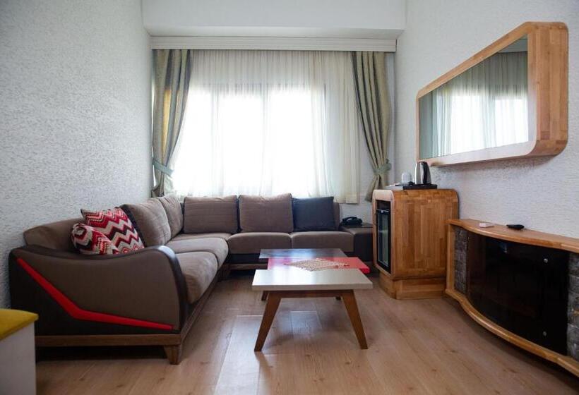 سوئیت کلاسیک, Emirtimes Hotel Kadıköy