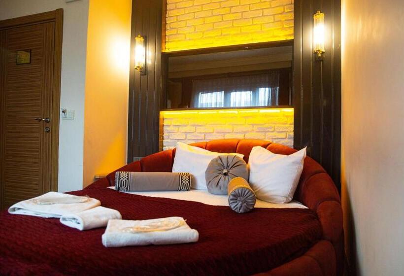 سوییت جونیور, Emirtimes Hotel Kadıköy