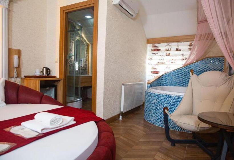 Deluxe Suite King Bed, Emirtimes Hotel Kadıköy