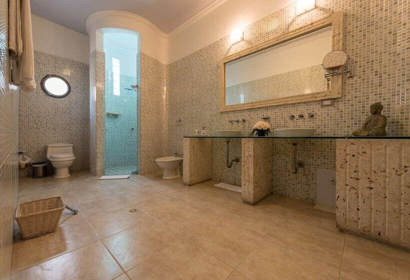 اتاق سوپریور, Casa Castel