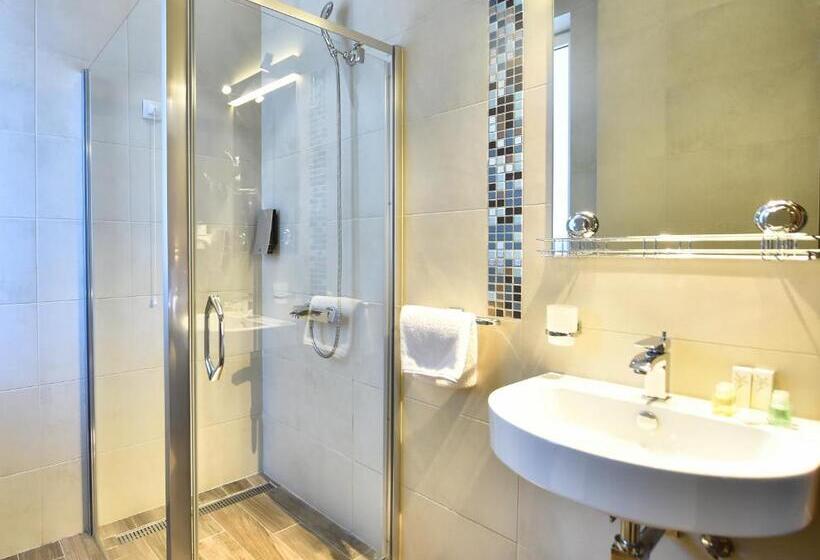 اتاق استاندارد, Garni Hotel Mint