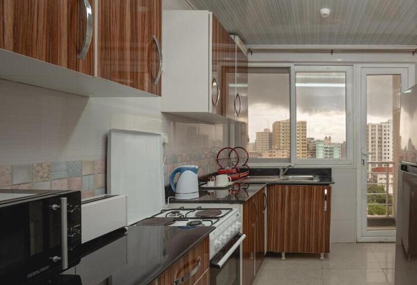 سوییت خانوادگی, Golden Tulip Dar Es Salaam City Center
