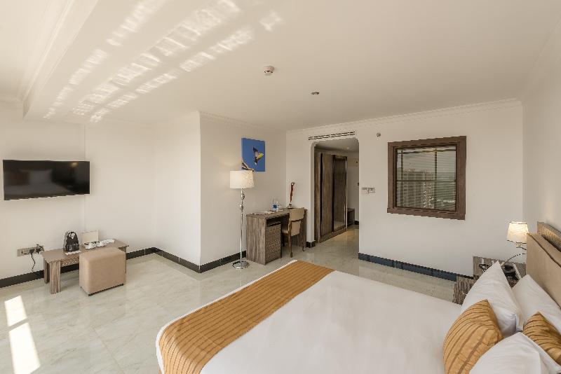 Habitación Deluxe, Golden Tulip Dar Es Salaam City Center