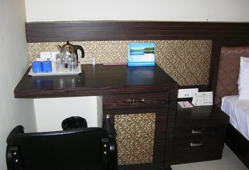 اتاق لوکس یک تخته, Harsha Residency