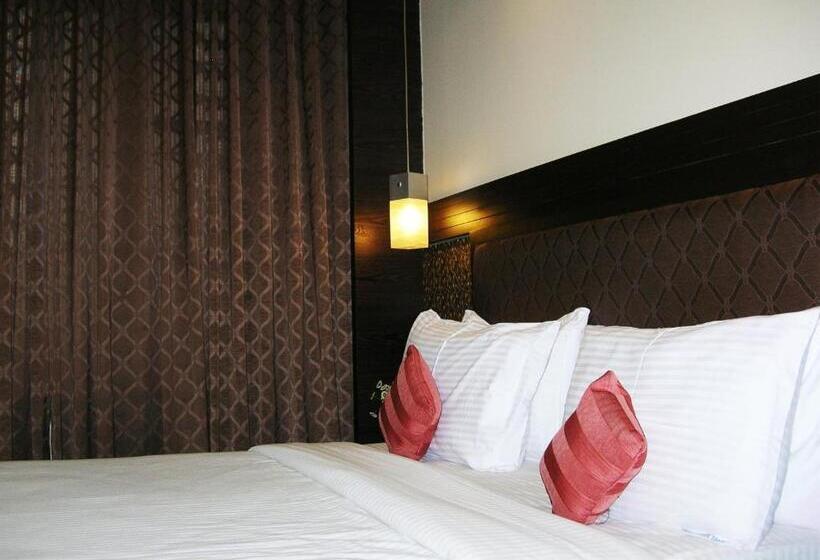 اتاق لوکس, Harsha Residency