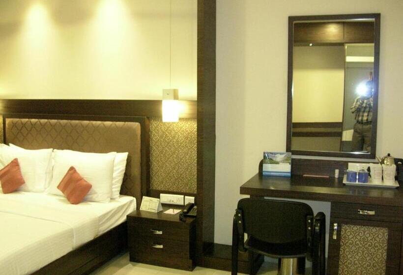 اتاق لوکس, Harsha Residency