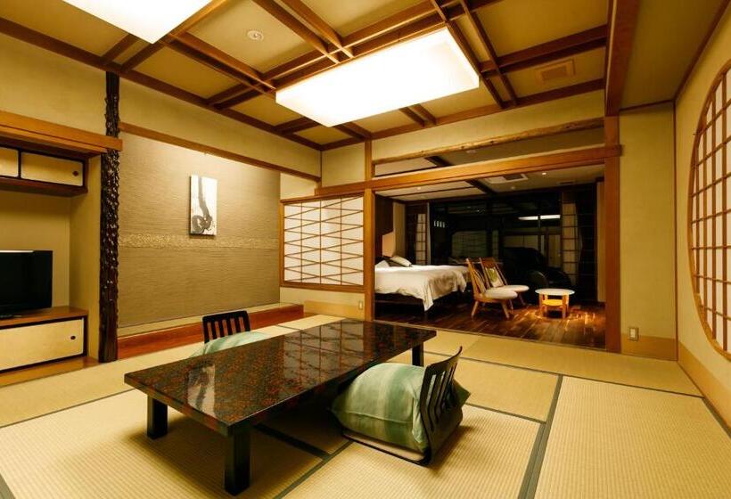 سوییت, Hatori