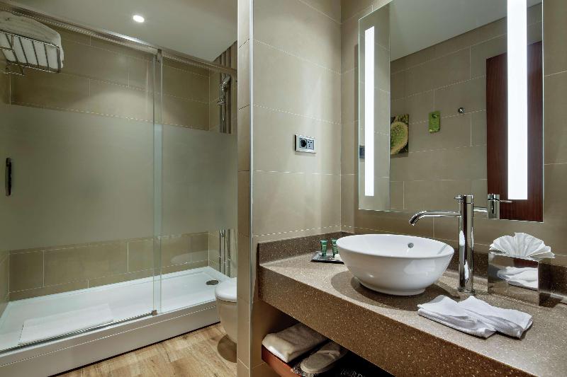 带大床的标准间, Hilton Garden Inn Corlu