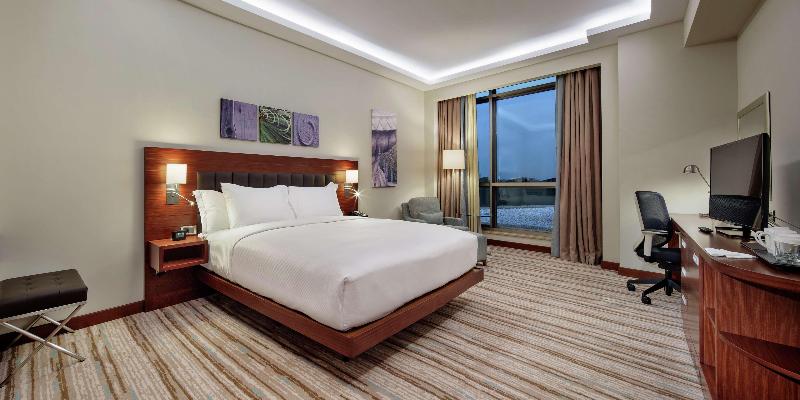 带大床的标准间, Hilton Garden Inn Corlu