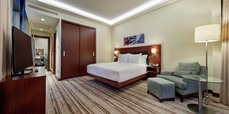 带大床的套房, Hilton Garden Inn Corlu