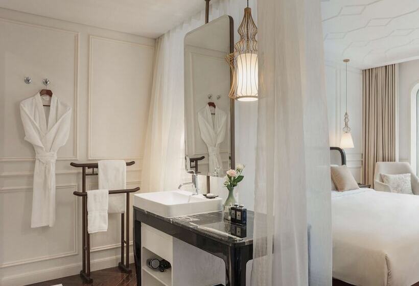 Deluxe Kamer, Des Arts Saigon Mgallery Collection