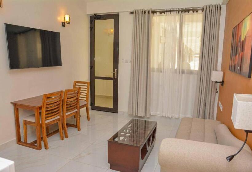 سوئیت با وان آب گرم, Best Western Jangwani Sea Breeze Resort
