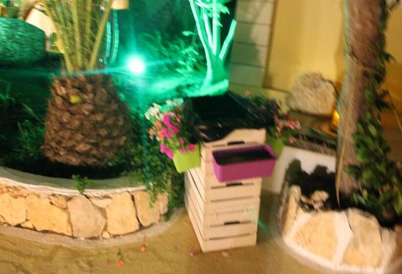 سوییت جونیور, Luagos Club