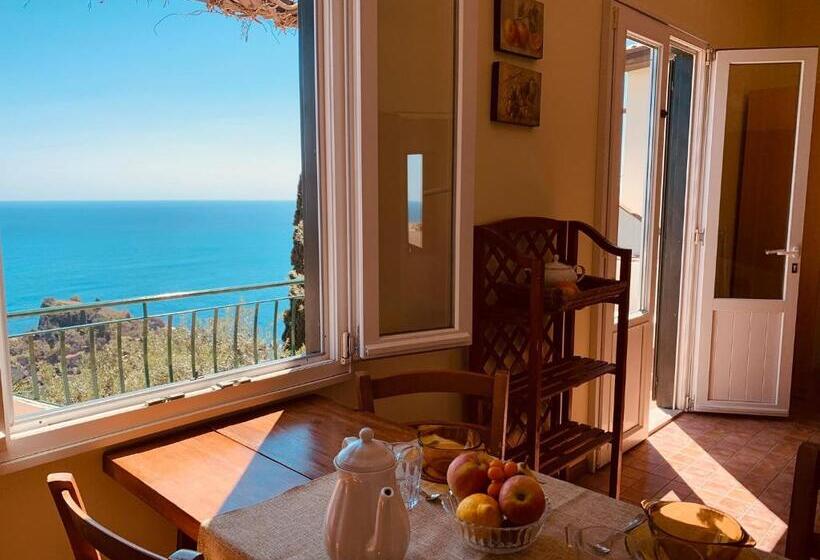 آپارتمان 2 خوابه با چشم‌انداز دریا, Residence Terra Rossa Taormina